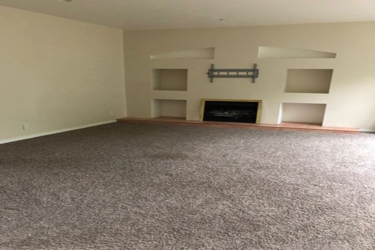 Photo of property in 45a Pinedale Place, Henderson, Auckland, 0610