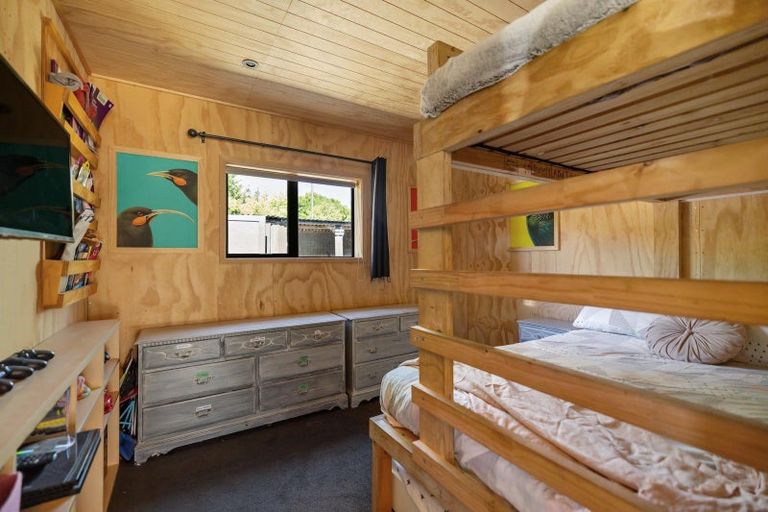 Photo of property in 16 Lochburn Avenue, Glenorchy, 9372