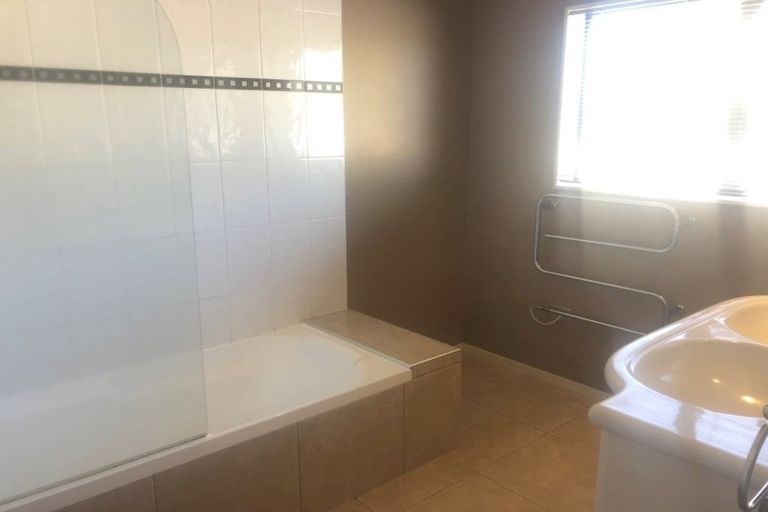 Photo of property in 49 Keepa Close, Papamoa Beach, Papamoa, 3118