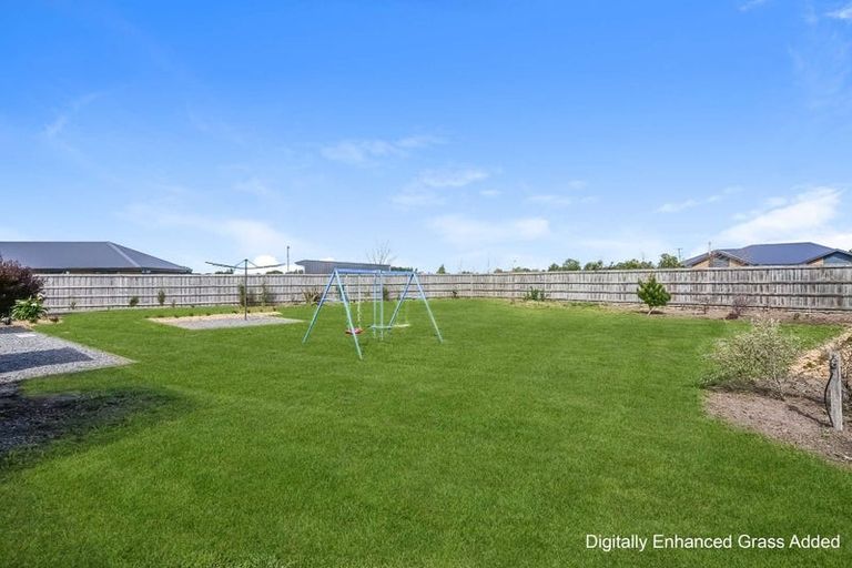 Photo of property in 5 Fantail Avenue, Amberley, 7410