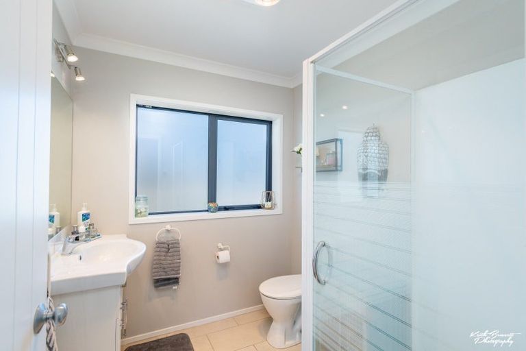 Photo of property in 94 Kirton Drive, Riverstone Terraces, Upper Hutt, 5018