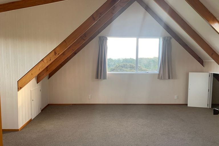 Photo of property in 1024 East Coast Road, Fairview Heights, Auckland, 0630