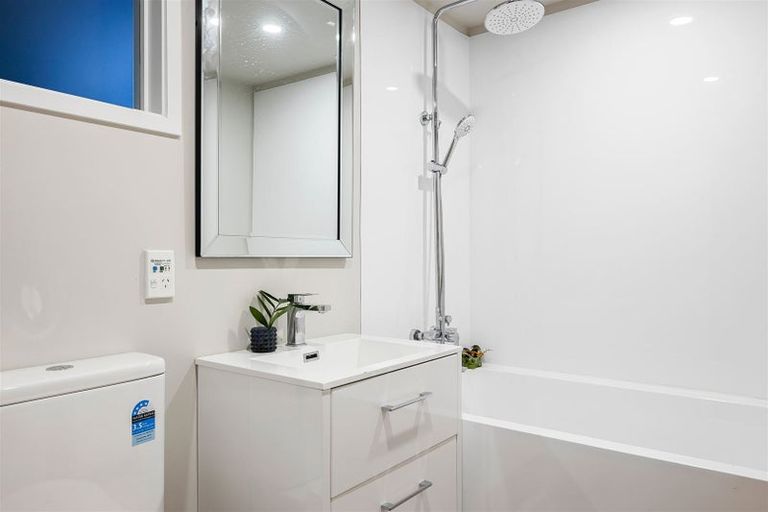 Photo of property in 11 Roseneath Place, Cashmere, Christchurch, 8022