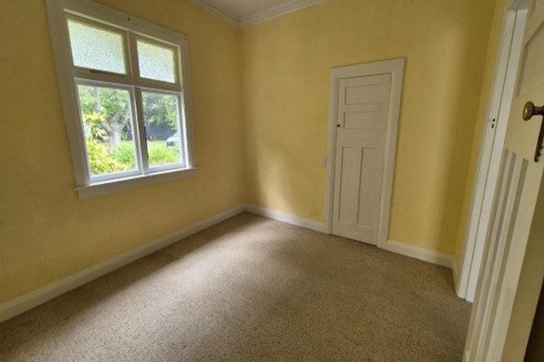 Photo of property in 27 Manapouri Crescent, Hokowhitu, Palmerston North, 4410