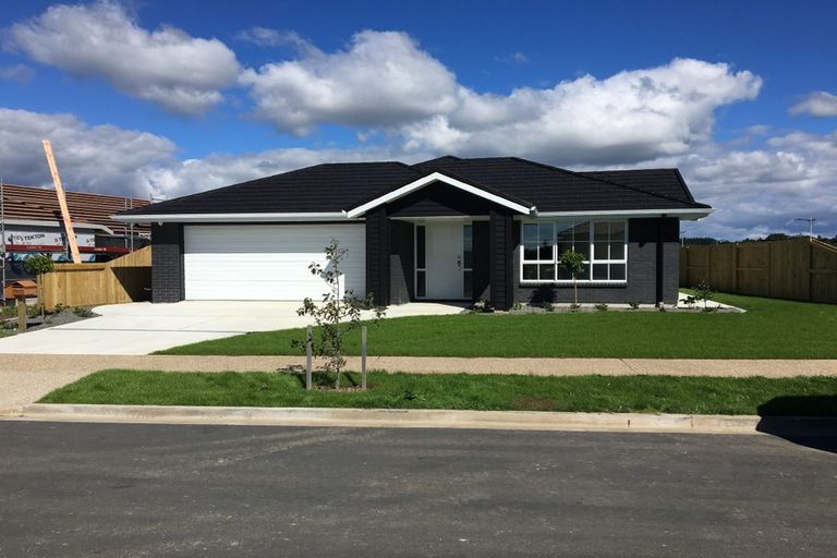 Photo of property in 8 Kahuparere Crescent, Pyes Pa, Tauranga, 3112