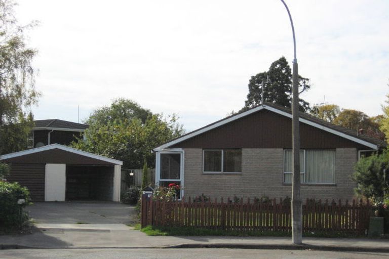 Photo of property in 2/10 Bowman Place, Sockburn, Christchurch, 8042