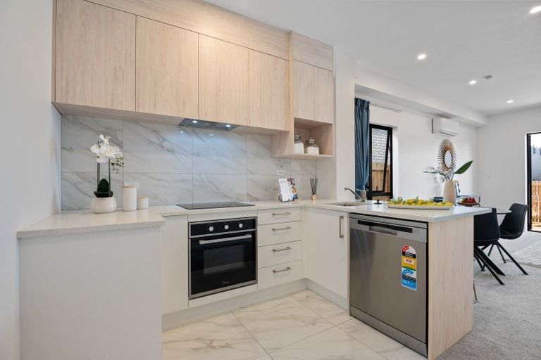 Photo of property in 10 Aumarire Lane, Favona, Auckland, 2024