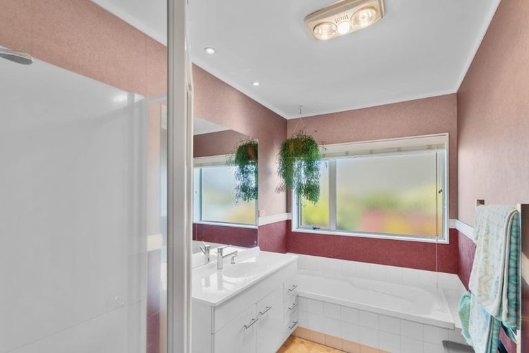 Photo of property in 7 Nypa Way, Somerville, Auckland, 2014