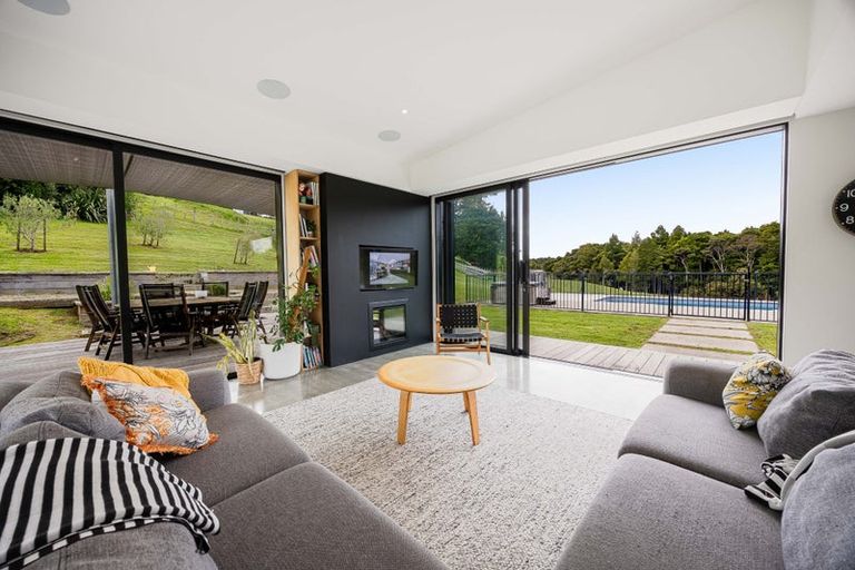 Photo of property in 99b Pebble Brook Road, Waitoki, Silverdale, 0994