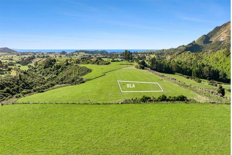 Photo of property in 333 Hill View Road, Motupipi, Takaka, 7183