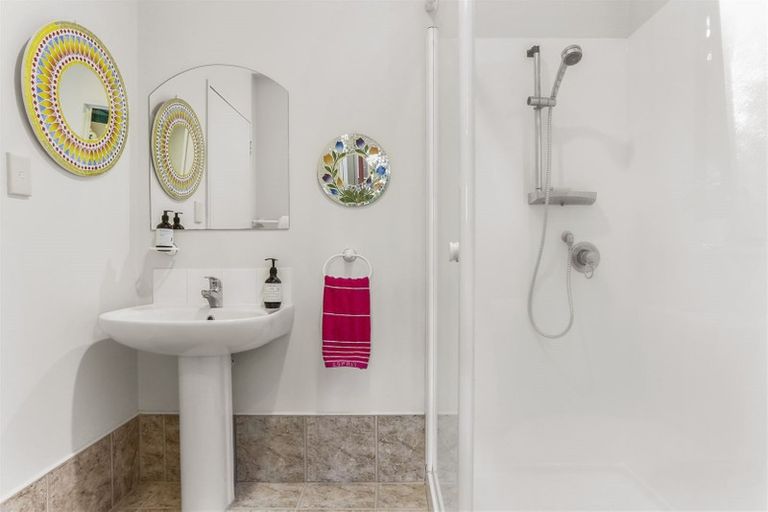 Photo of property in 3/51 Archers Road, Hillcrest, Auckland, 0629