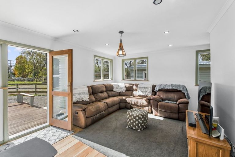 Photo of property in 64 Te Roto Road, Otaki, 5512