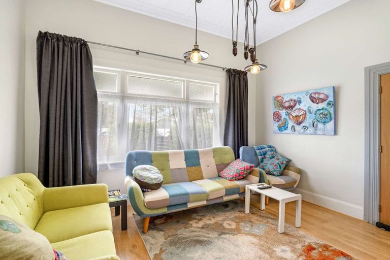 Photo of property in 11 Carow Street, Palmerston North, 4410
