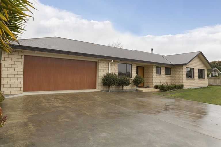 Photo of property in 8a Allan Street, Dannevirke, 4930