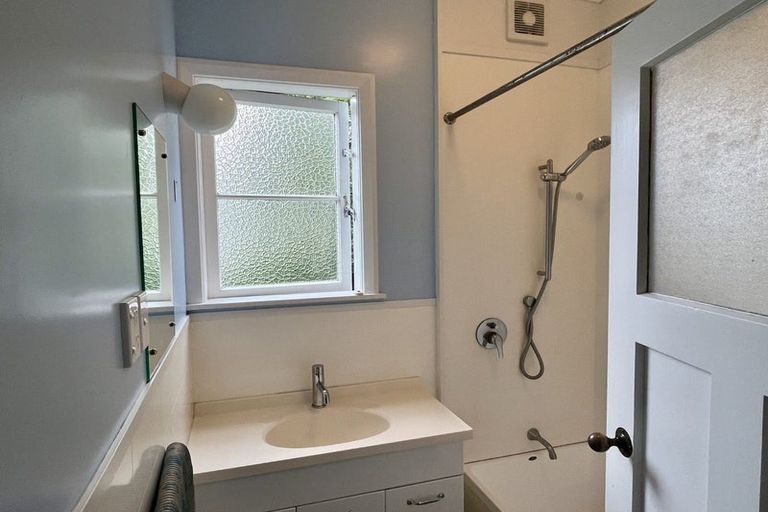 Photo of property in 72 Savage Crescent, West End, Palmerston North, 4412