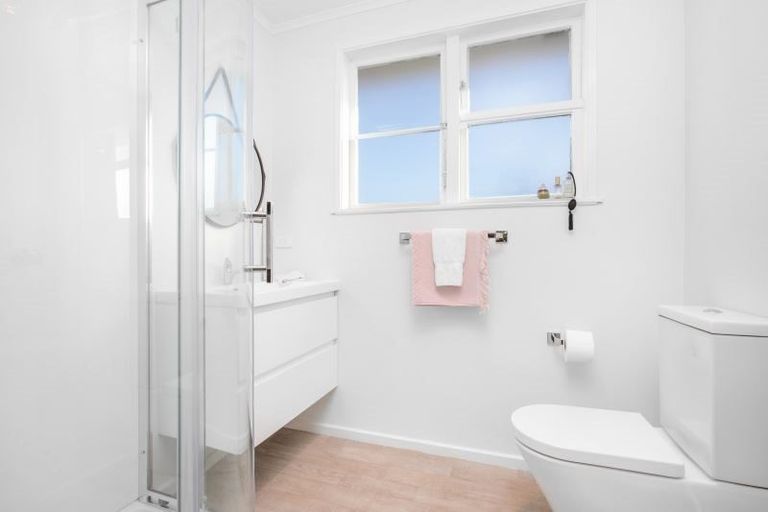 Photo of property in 54b Arimu Road, Papakura, 2110