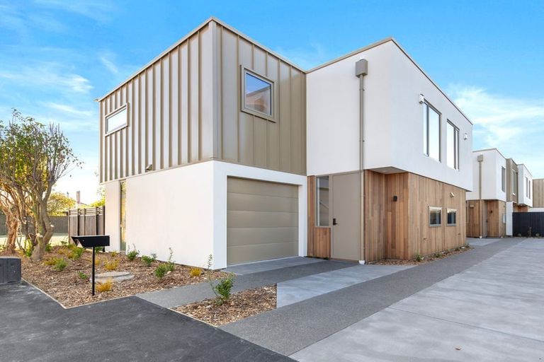Photo of property in 1/149 Edgeware Road, St Albans, Christchurch, 8014