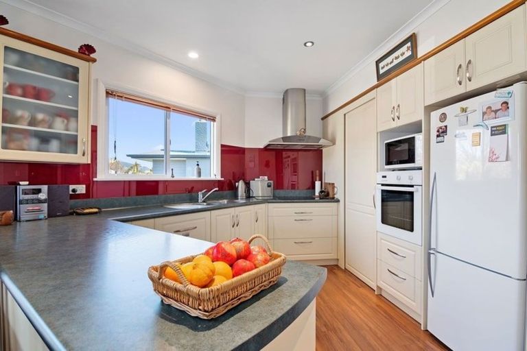 Photo of property in 22 Tennyson Crescent, Stoke, Nelson, 7011