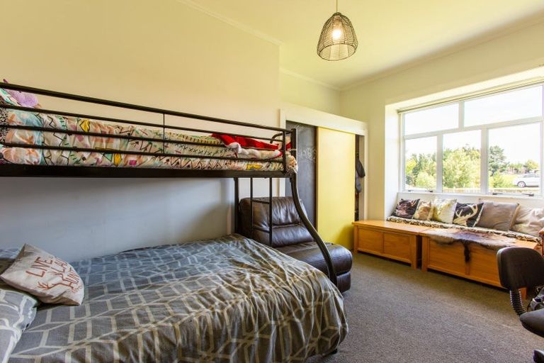 Photo of property in 133 Adelaide Road, Dannevirke, 4930