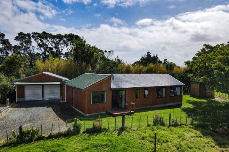 Photo of property in 2160 Awhitu Road, Pollok, Waiuku, 2684