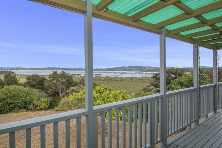 Photo of property in 14 Edge Street, Onerahi, Whangarei, 0110
