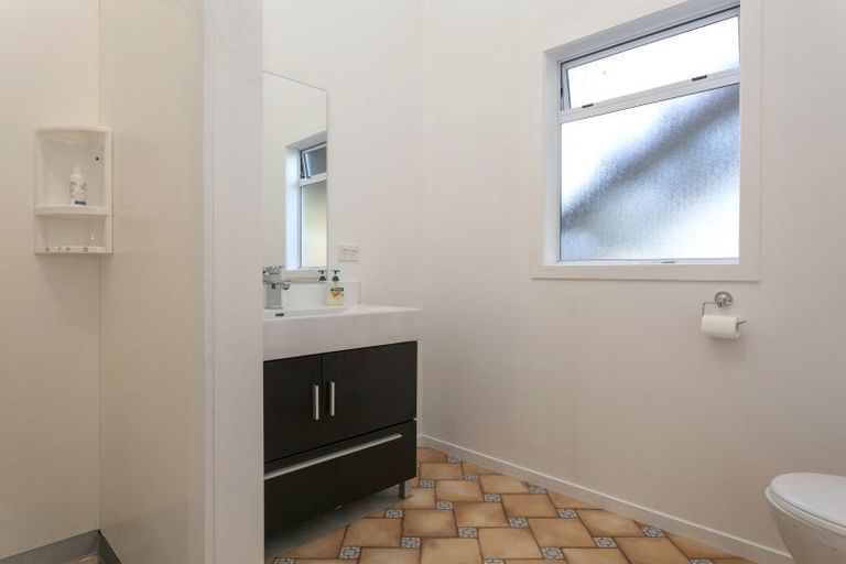 Photo of property in 13 Highland Drive, Acacia Bay, Taupo, 3385