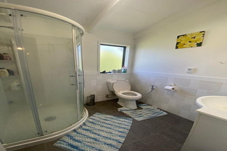 Photo of property in 3/76 Kaurilands Road, Titirangi, Auckland, 0604