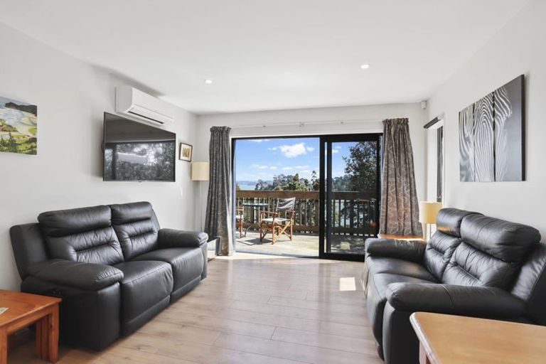 Photo of property in 39 Arapito Road, Titirangi, Auckland, 0604