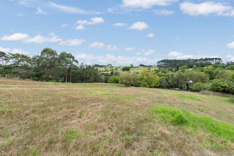 Photo of property in 165 Valley Road, Waimauku, 0881