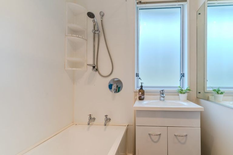 Photo of property in 10 Sretlaw Place, Brockville, Dunedin, 9011