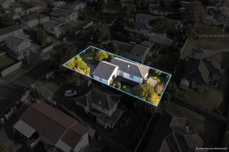 Photo of property in 30 Arlette Place, Massey, Auckland, 0614