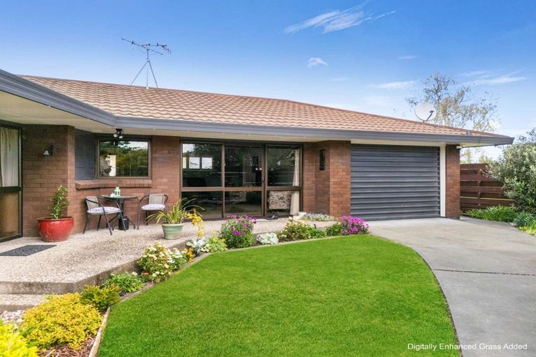 Photo of property in 30c Neeve Road, Taradale, Napier, 4112