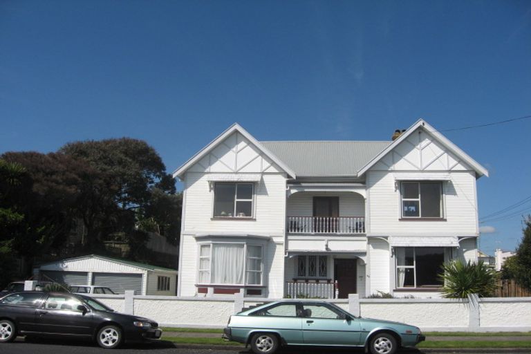 Photo of property in 23 Hine Street, New Plymouth, 4310
