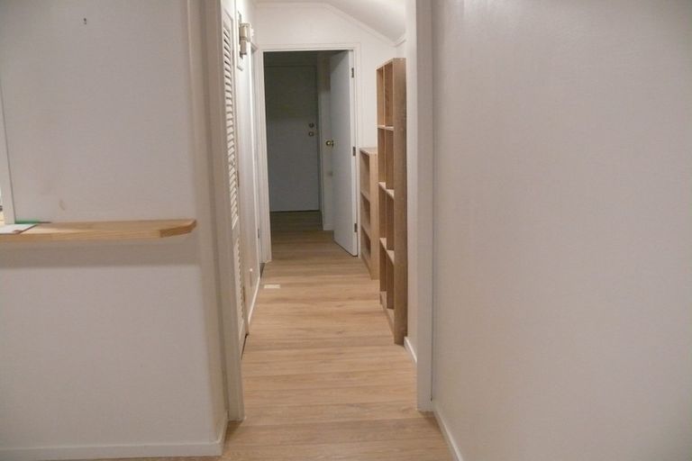 Photo of property in 17 Tawini Road, Titirangi, Auckland, 0604