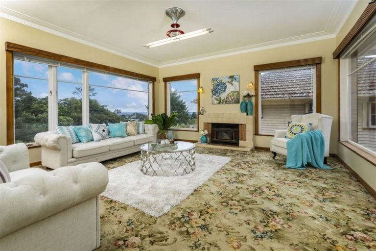 Photo of property in 207 Titirangi Road, Titirangi, Auckland, 0604