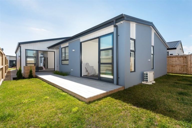 Photo of property in 26 Knightia Drive, Papamoa Beach, Papamoa, 3118