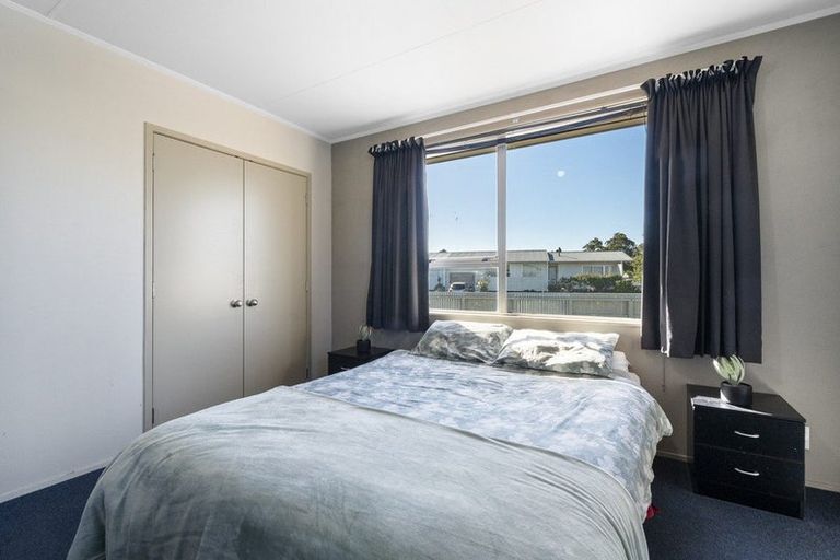 Photo of property in 1 Jupiter Street, Milson, Palmerston North, 4414