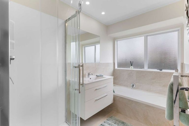 Photo of property in 166 Queen Street, Waiuku, 2123