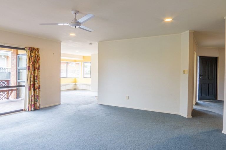 Photo of property in 7 Edgewater Grove, Whakatane, 3120