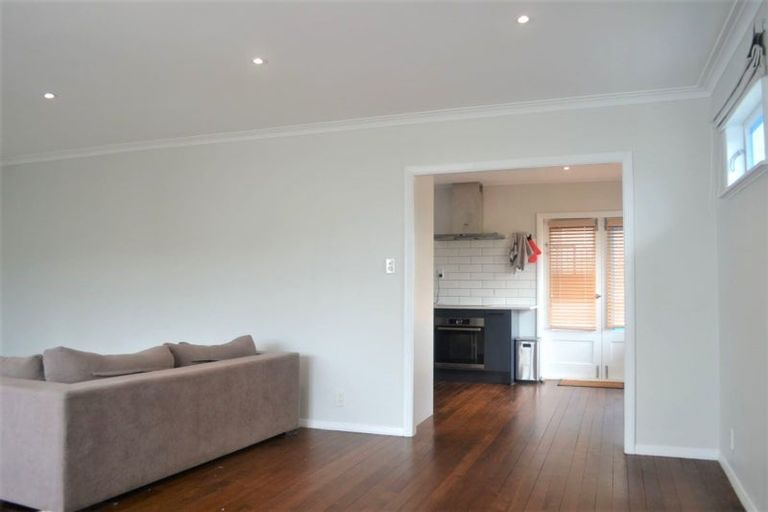 Photo of property in 103 Miramar North Road, Miramar, Wellington, 6022