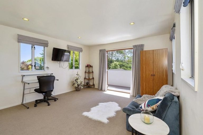 Photo of property in 10 Godfrey Place, Ilam, Christchurch, 8041