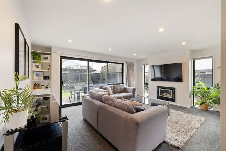 Photo of property in 15 Batchelor Place, Kaiapoi, 7630