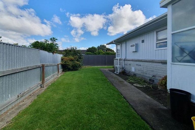 Photo of property in 2 Heaphy Street, Taradale, Napier, 4112