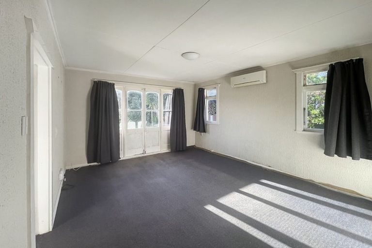 Photo of property in 24 Mckenzie Street, Levin, 5510