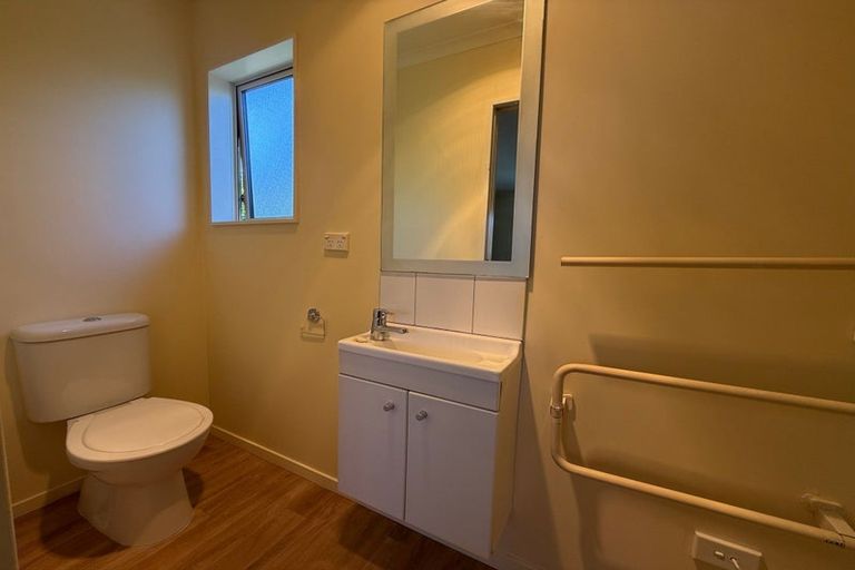 Photo of property in 94b Queen Street, Waiuku, 2123