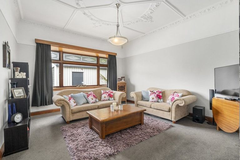 Photo of property in 19 Limbrick Street, Terrace End, Palmerston North, 4410