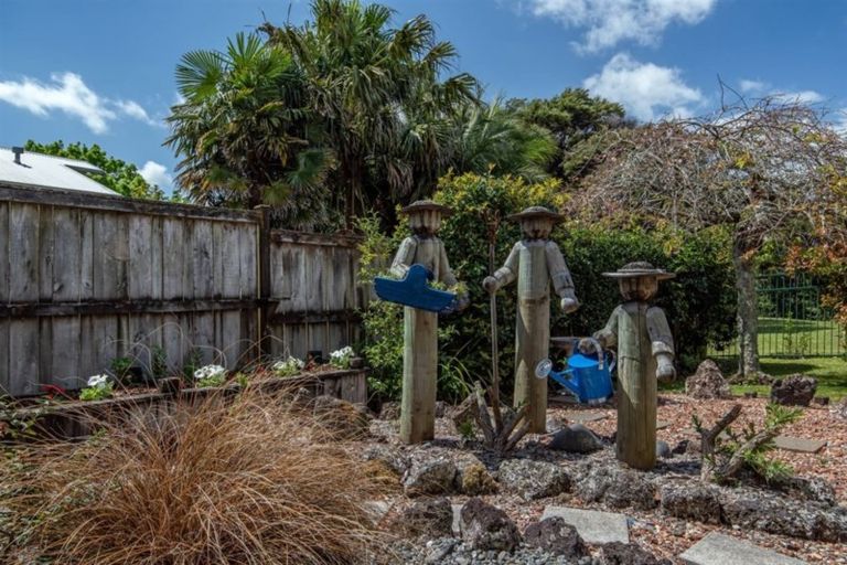 Photo of property in 7 Cinnabar Place, Westgate, Auckland, 0614