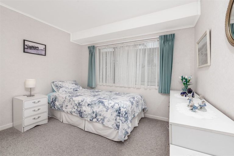 Photo of property in 59 Rhinevale Close, Henderson, Auckland, 0612