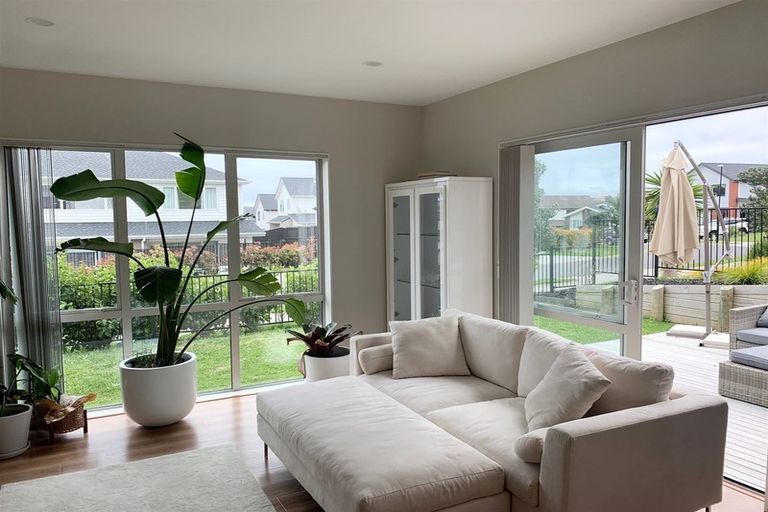 Photo of property in 19 Parkview Drive, Gulf Harbour, Whangaparaoa, 0930