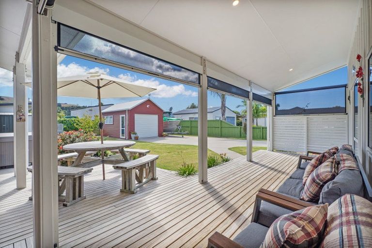 Photo of property in 24 Wells Place, Whitianga, 3510
